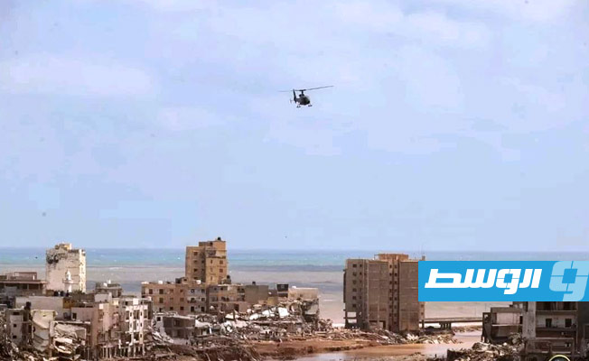 مروحية تابعة للقيادة العامة تحلق فوق المناطق المنكوبة بمدينة درنة، الثلاثاء 12 سبتمبر 2023. (شعبة الإعلام الحربي)