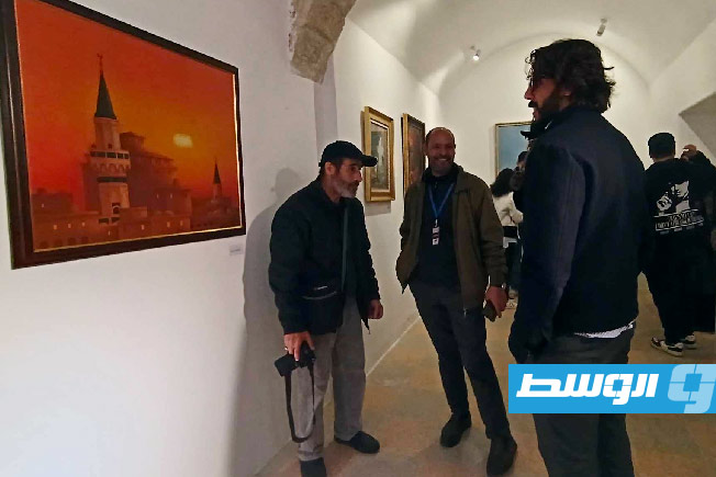 جانب من الحضور في معرض سيمفونية في دار كريستا، 23 فبراير 2025. (بوابة الوسط)