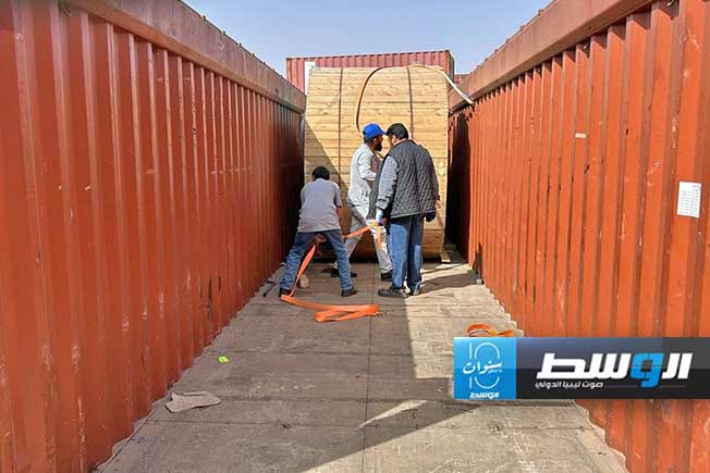 وصول كابلات إلى مخازن شركة الكهرباء بالقره بوللي، 31 مارس 2024. (شركة الكهرباء)