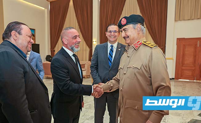 من مباحثات حفتر والسكرتير الدائم لوزارة الشؤون الخارجية والأوروبية المالطية كريستوفر كوتاجار بمقر القيادة العامة في بنغازي، 30 مايو 2023. (القيادة العامة)