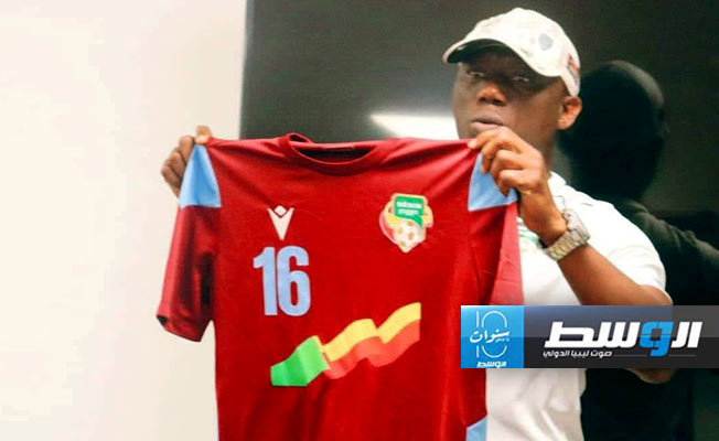 جانب من الاجتماع الفني لمباراة المنتخب الوطني مع مستضيفه نظيره البنيني. (فيسبوك)