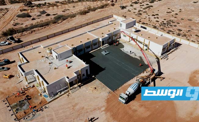 أعمال الصيانة مدرسة حي النخيل بمدينة تاورغاء. (المكتب الإعلامي للحكومة المكلفة من مجل النواب)