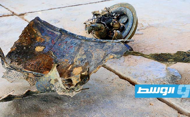 بقايا اللغم البحري الذي جرى تفجيره بمنطقة النقازة غرب الخمس، السبت 8 أكتوبر 2022. (رئاسة الأركان العامة)