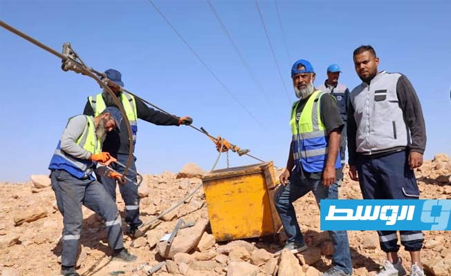 من أعمال صيانة خط مزدة - فسانو، 23 نوفمبر 2024. (شركة الكهرباء)
