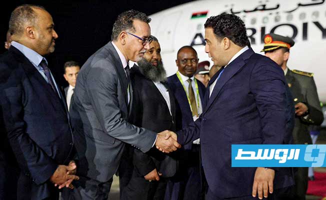 استقبال المنفي لدى وصوله العاصمة الأوغندية كمبالا، الخميس 18 يناير 2023. (المجلس الرئاسي)