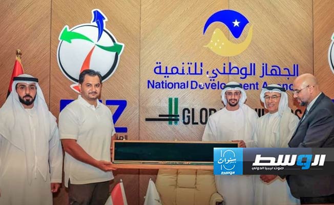 صدام حفتر خلال مشاركته في مراسم توقيع عقد مشروع بنغازي الجديدة مع وفد إماراتي، 14 أغسطس 2024. (بلدية بنغازي)
