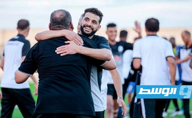 احتفالات في فريق الشموع بدوري الدرجة الأولى الليبي. (فيسبوك)