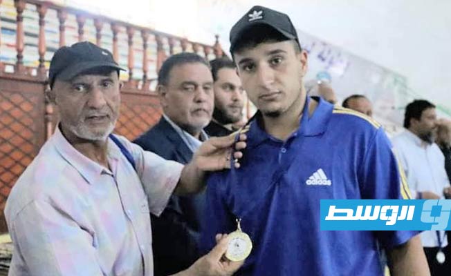 نادى النصر يفوز على الجزيرة بنتيجة (33/ 21) ويتوج بكأس بطولة «أواسط اليد». (الإنترنت)