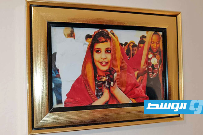 من أجواء المعرض الفوتوغرافي للفنان سالم أبوديب بدار كريسته للفنون،. (بوابة الوسط)