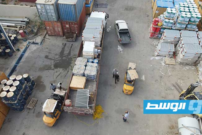 صرف محولي كهرباء لتجهيز محطة بنينا الملعب في بنغازي. (الشركة العامة للكهرباء)