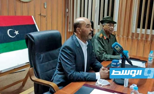 الكوني يجتمع مع قيادات عسكرية بالمنطقة الجنوبية