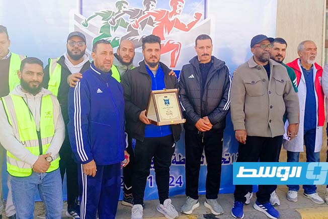 سباق العدو الريفي لاتحاد الشرطة بطريق المطار. (تصوير - محمد قجام)
