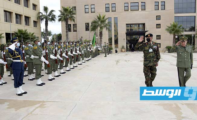 لقاء الحداد مع رئيس أركان الجيش الجزائري.. رفض الأجندات الأجنبية وتنسيق بالحدود الجنوبية