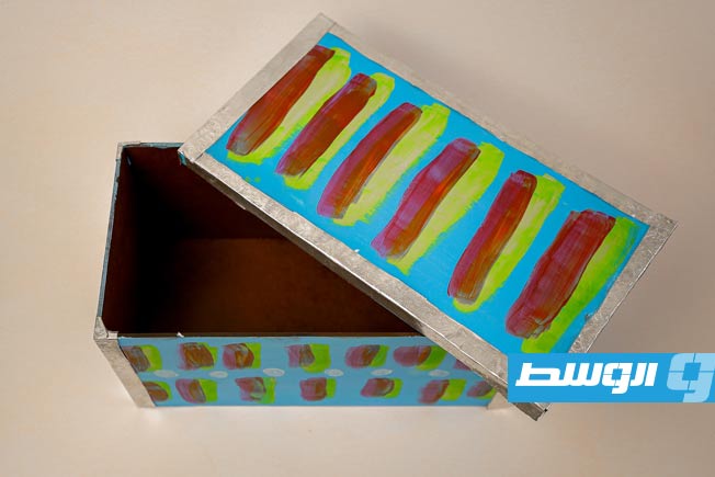 مشروع صندوق العروسة ينظّم ورشة فنية بإشراف هادية قانه. (فيسبوك)