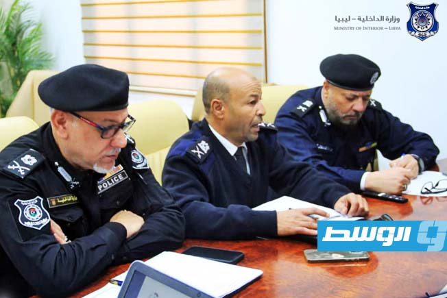 جانب من اجتماع لمسؤولين في وزارة الداخلية بحكومة «الوحدة الوطنية الموقتة»، الإثنين 30 ديسمبر 2024 (صفحة الوزارة على فيسبوك)