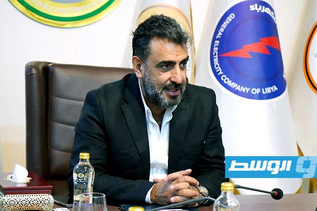 اجتماع البدري مع مدير شركة «إندكو» الإيطالية لمناقشة تطوير المخطط الدفاعي للشبكة الكهربائية، الإثنين 22 سبتمبر 2025. (وزارة الكهرباء والطاقات المتجددة)