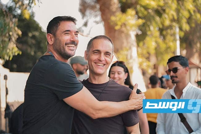 أحمد عز وبيدرو ألونسو فى كواليس مسلسل الأمير (فيسبوك)