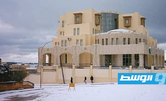 الثلج يغطي مناطق في الجبل الأخضر، 30 يناير 2024. (المركز الوطني للأرصاد الجوية)