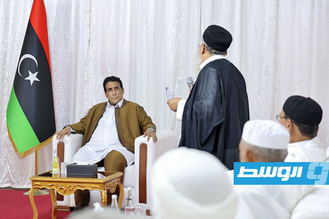 جانب من لقاء رئيس المجلس الرئاسي محمد المنفي مع وفد من أعيان وحكماء قبيلة المقارحة، السبت 10 مايو 2025 (المكتب الإعلامي للمنفي)
