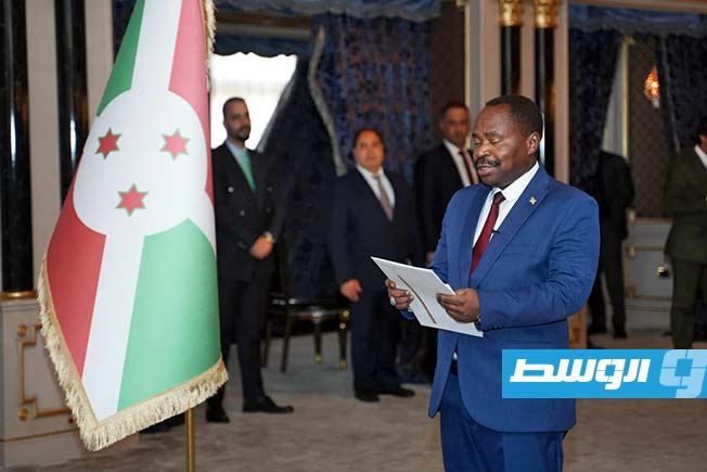 من اعتماد أوراق سفير بوروندي لدى ليبيا عمر نتزمبيري، أول فبراير 2025 (المجلس الرئاسي)
