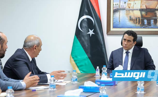 اجتماع المنفي مع مجلس إدارة مفوضية المجتمع المدني. (المجلس الرئاسي)