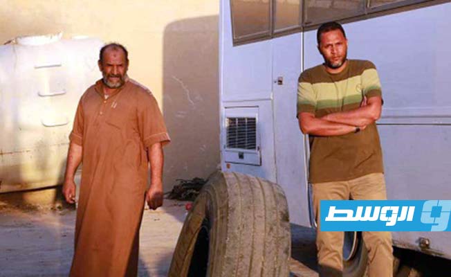 جانب من أعمال صيانة حافلات طلبة إجخرة (بوابة الوسط)