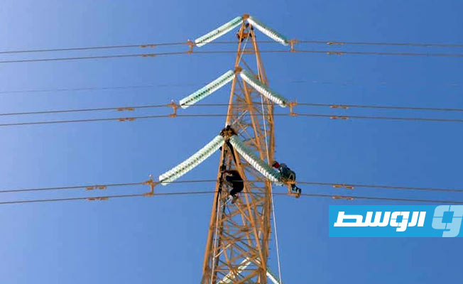جانب من أعمال صيانة خط أجدابيا - جالو جهد 220 كيلوفولت، السبت 4 نوفمبر 2023 (الشركة العامة للكهرباء)