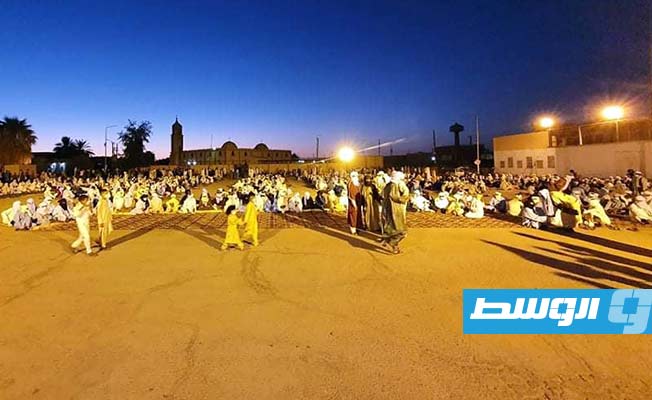 عرس جماعي في قرية العوينات جنوب غرب ليبيا (بوابة الوسط)