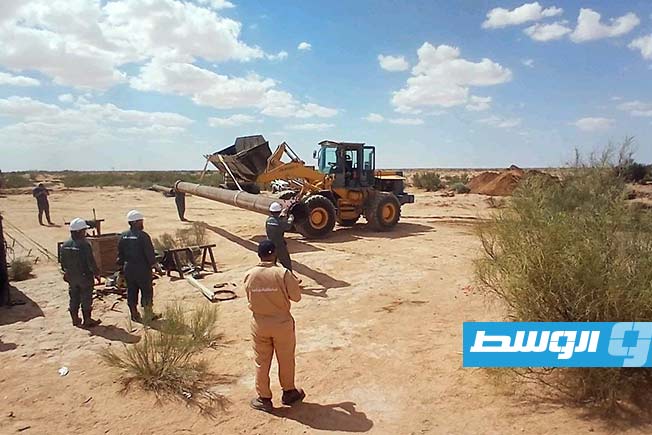 إصلاح تسرب خط نقل النفط الخام «18 بوصة» الواصل بين الحمادة والزاوية، 3 يوليو 2025. (أجوكو)