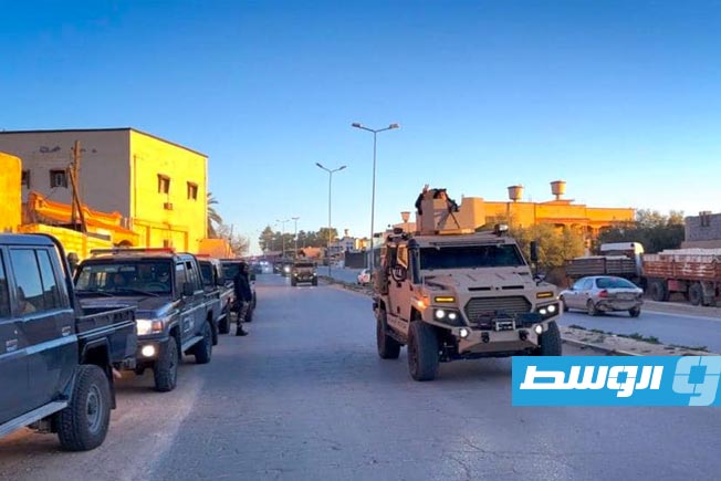 أرتال عسكرية تابعة لوزارة الداخلية بحكومة الوحدة الوطنية الموقتة لدى وصولها مدينة مزدة في غرب ليبيا، 21 يناير 2024. (إدارة العمليات الأمنية)
