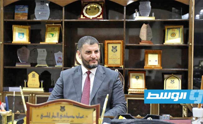 وزير الداخلية المكلف بحكومة الوحدة الوطنية عماد الطرابلسي خلال لقائه سفير جمهورية تونس لدى ليبيا الأسعد العجيلي، الإثنين 30 يناير 2023 (وزارة الداخلية)