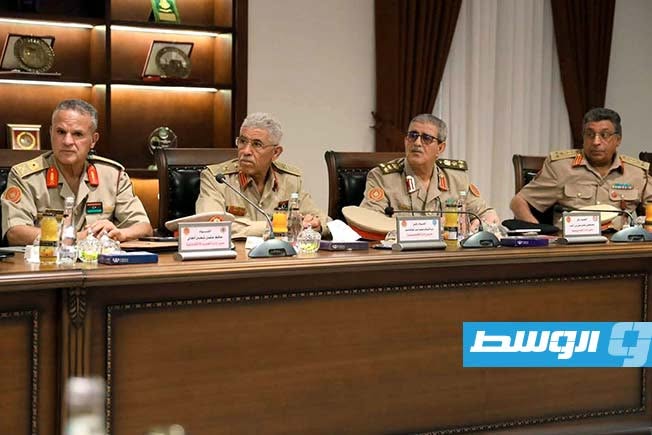 اجتماع النروش مع رؤساء الأركان النوعية للجيش في طرابلس، الأحد 19 يوليو 2026. (رئاسة الأركان العامة)