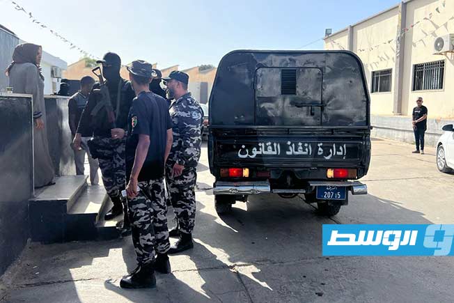 جانب من حملة إدارة إنفاذ القانون لضبط متهمين في وقائع سرقة، الثلاثاء 13 مايو 2025 (صفحة الإدارة على فيسبوك)