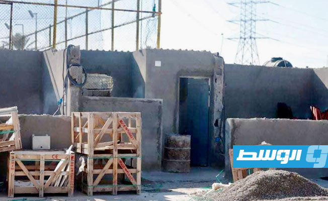 إزالة سكن للعمالة الوافدة تحت مسار خطوط الكهرباء بعين زارة، 20 يناير 2022. (وزارة الداخلية)
