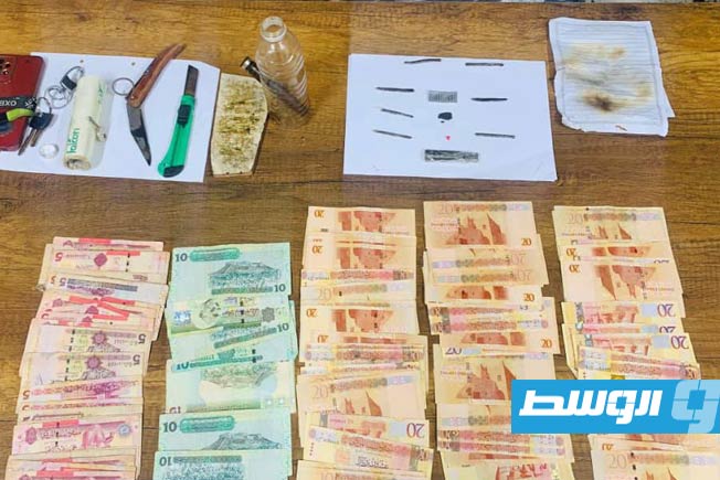 مضبوطات بحوزة المتهم بترويج المخدرات، الأربعاء 10 سبتمبر 2025 (جهاز البحث الجنائي)