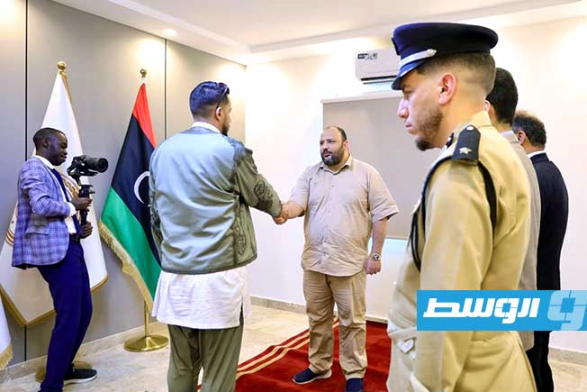 جانب من أداء اليمين القانونية لأحد الفائزين في انتخابات المجالس المحلية للشباب، الإثنين 21 يوليو 2025 (وزارة الشباب بحكومة الوحدة الوطنية الموقتة)