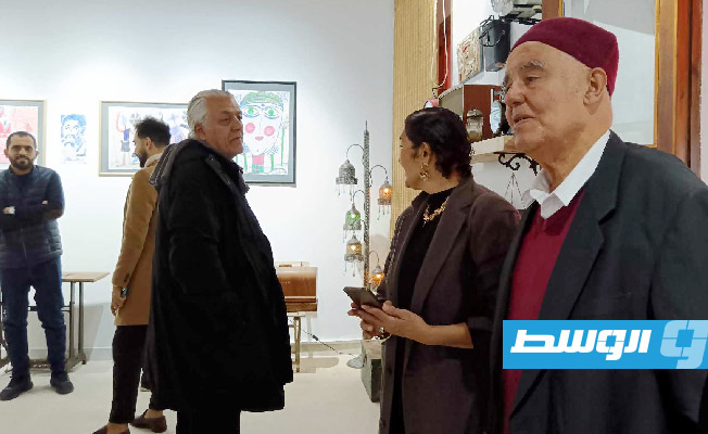 جانب من معرض الفنان والباحث مختار دريرة في دار الحاراتي بالمدينة القديمة طرابلس، في 22 ديسمبر 2024. (بوابة الوسط)