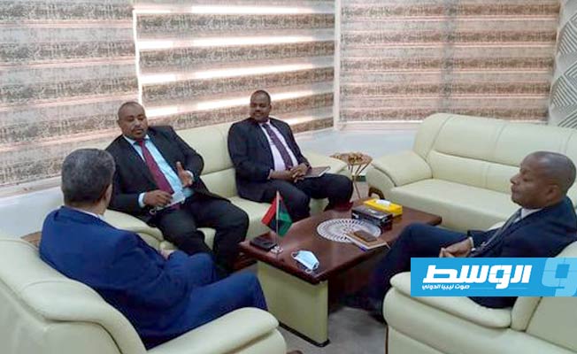 وزير التعليم يستقبل القائم بالأعمال السوداني، 4 مايو 2021. (وزارة التربية والتعليم)