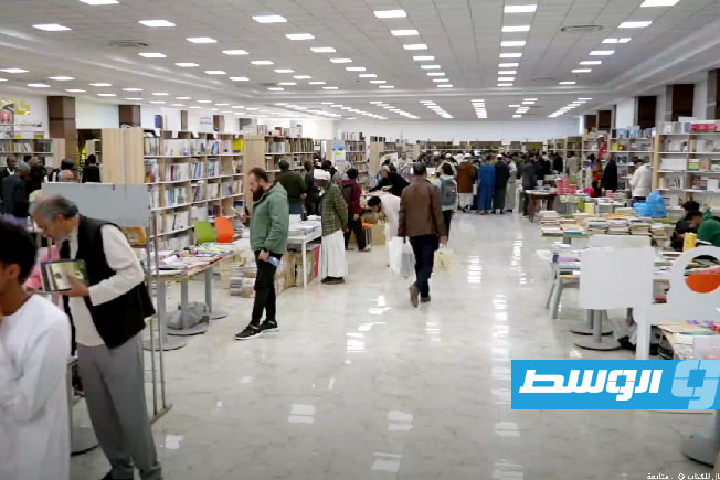 لقطات من داخل معرض لمعرض «اللواء 444 قتال» للكتاب في دوريته الثانية، في 9 فبراير 2026. (فيسبوك)