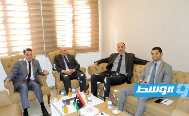 رئيس بعثة مصر في طرابلس عقد لقاءات مع عدد من وزراء حكومة الوحدة الوطنية الأربعاء 25 أغسطس (وزارة الخارجية المصرية على فيسبوك)