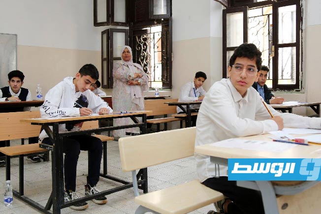 تلاميذ يؤدون امتحانات شهادة التعليم الأساسي، 25 مايو 2025 (وزارة التعليم في حكومة الدبيبة)
