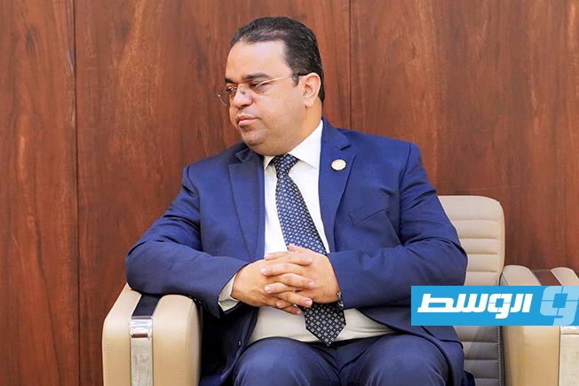 لقاء العابد مع سفير بنغلاديش لدى ليبيا أبوالحسنات محمد خير البشير، الإثنين 24 مارس 2025. (وزارة العمل والتأهيل)