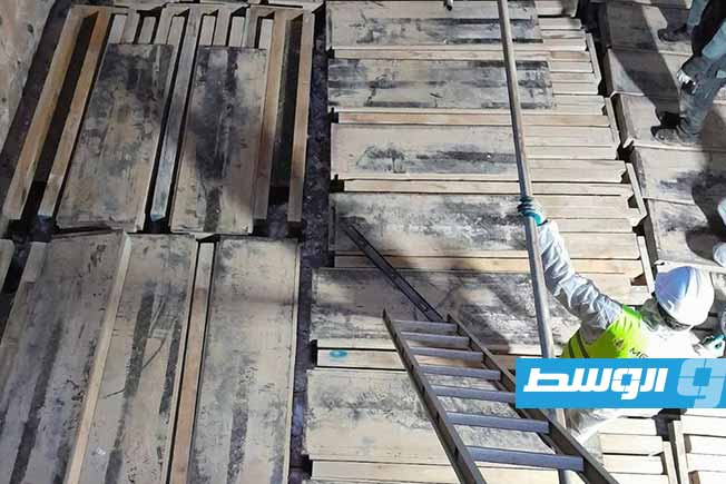 من أعمال صيانة مدخنة العادم للوحدة الخامسة بمحطة الزويتينة الغازية، الأربعاء 25 فبراير 2026 (وزارة الكهرباء بالحكومة المكلفة من مجلس النواب)