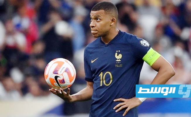 مبابي خلال مشاركته في إحدى مباريات المنتخب الفرنسي (أرشيفية: الإنترنت)