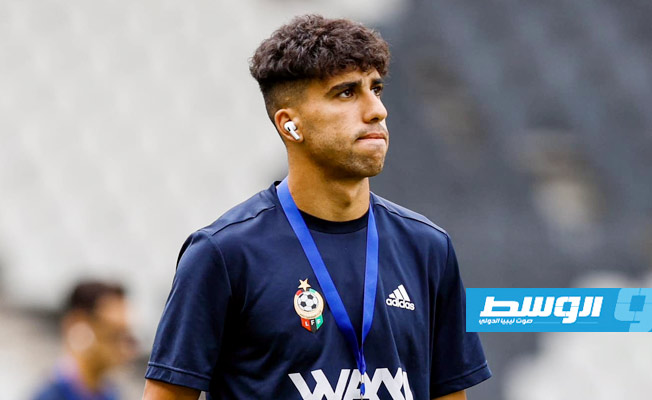وصول لاعبي المنتخب الوطني إلى ملعب مـبـومـبـيـلا جنوب أفريقيا الجمعة 17 نومفمبر 2026 (حساب الاتحاد الليبي لكرة القدم على فيسبوك)