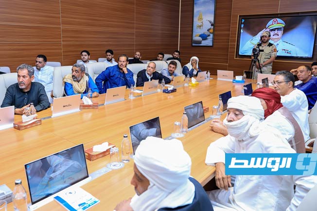 جانب من لقاء نائب قائد قوات «القيادة العامة» صدام حفتر مع ممثلين عن قبيلة القذاذفة، سبها ، 31 أكتوبر 2025 (الصفحة الرسمية لقوات القيادة)