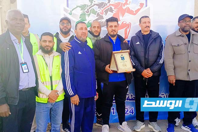 سباق العدو الريفي لاتحاد الشرطة بطريق المطار. (تصوير - محمد قجام)