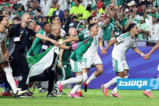 لاعبو منتخب الجزائر يحتفلون بالتأهل إلى دور الـ32 من بطولة كأس العالم 2026، 28 يونيو 2026 (الإنترنت)