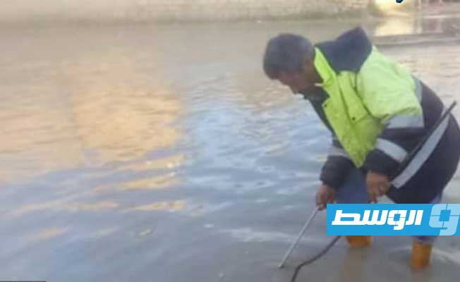 نزح المياه في إحدى المناطق بالعجيلات، 18 ديسمبر 2024. (شركة المياه)