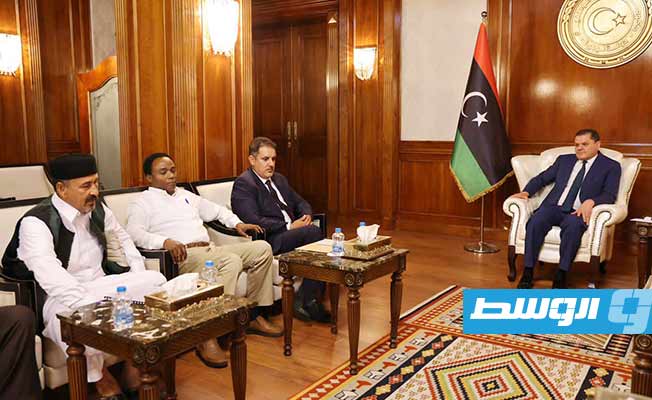 لقاء الدبيبة مع وفد بلدية مرادة في طرابلس، الإثنين 6 يونيو 2022. (حكومة الوحدة الوطنية)